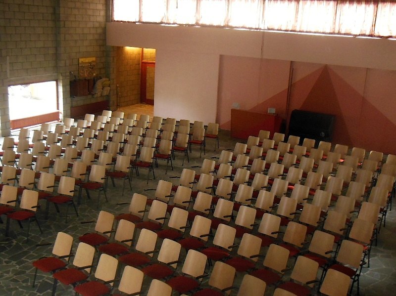 Nieuwe stoelen PKN-Nagele